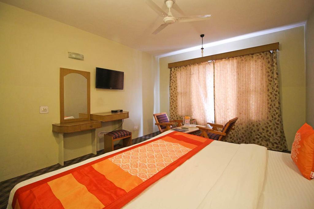Welcome Residencia Srīnagar Exterior foto