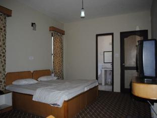 Welcome Residencia Srīnagar Exterior foto